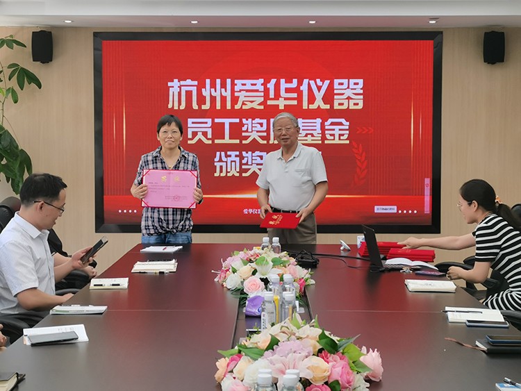 1722321562145609.jpg 1722321562145609.jpg